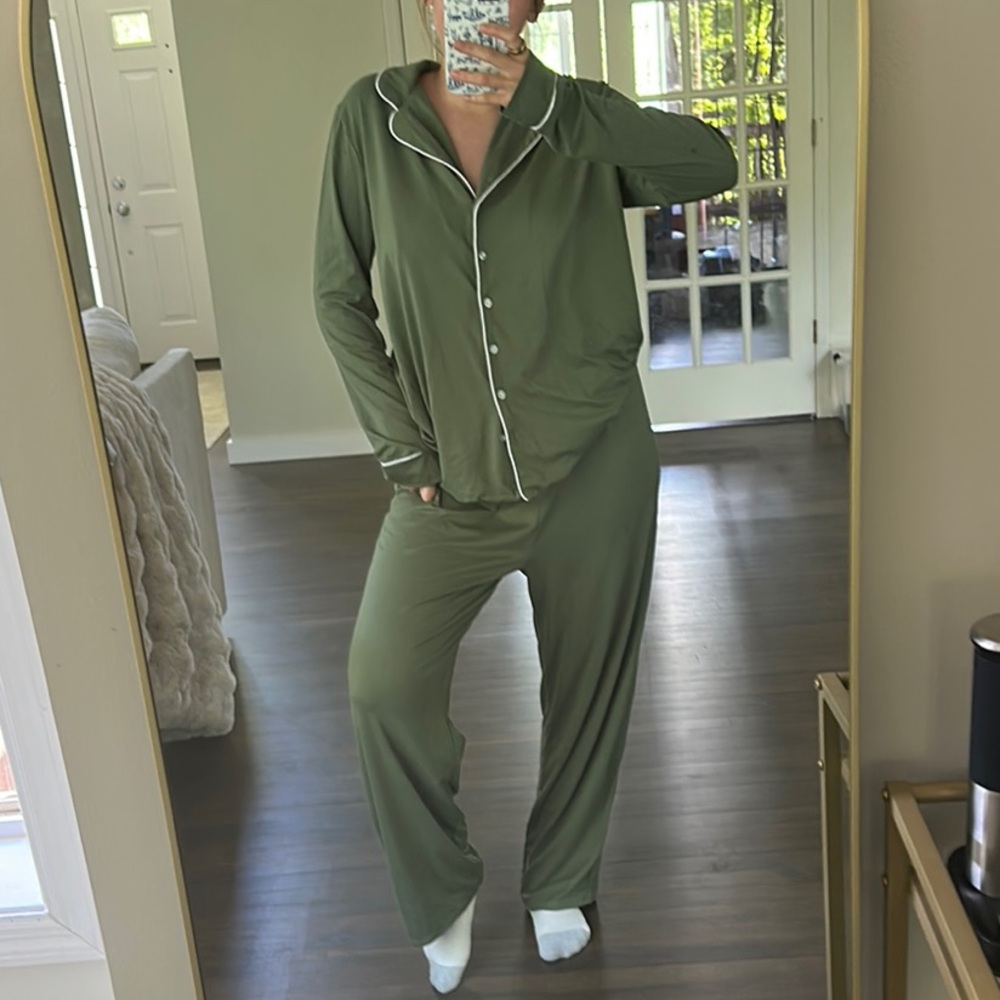 Abela Story & Co Olive Pajama Set
